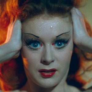 Fotoğraf Kırmızı Pabuçlar