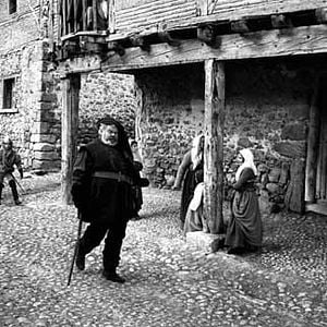 Fotoğraf Geceyarısında Çanlar