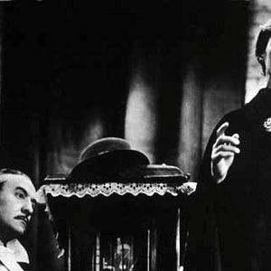 Fotoğraf Çok Şey Bilen Adam