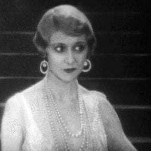 Fotoğraf Easy Virtue