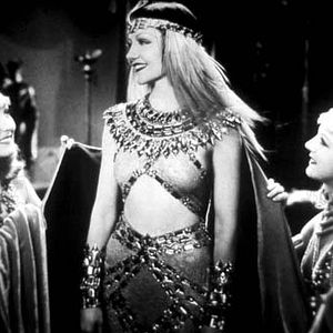 Fotoğraf Claudette Colbert