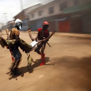 Fotoğraf Kuduz Köpek Johnny