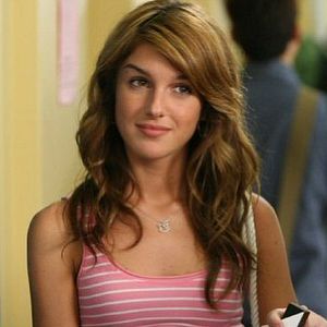 Fotoğraf Shenae Grimes-Beech