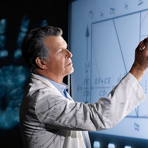 Fotoğraf John Noble