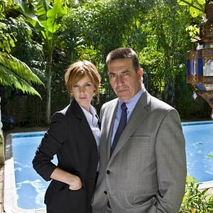 Fotoğraf Above Suspicion