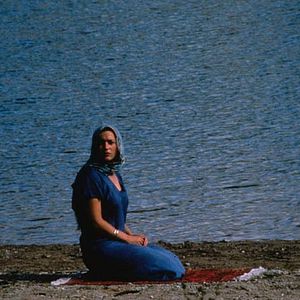 Fotoğraf Gillies MacKinnon