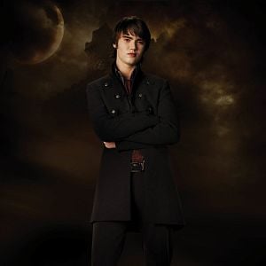 Fotoğraf Alacakaranlık Efsanesi: Yeni Ay