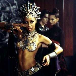 Fotoğraf Lanetliler Kraliçesi