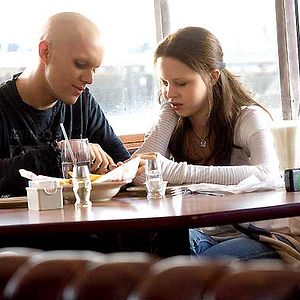 Fotoğraf Kız Kardeşimin Hikayesi