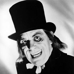 Fotoğraf London After Midnight