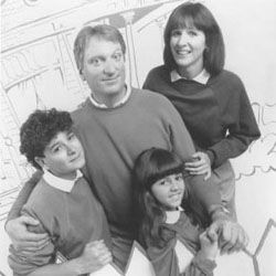 Fotoğraf The People Next Door