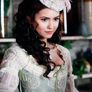 Fotoğraf Nina Dobrev