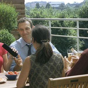 Fotoğraf The Neighbor