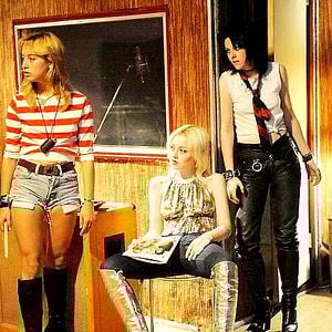 Fotoğraf Asi Kızlar