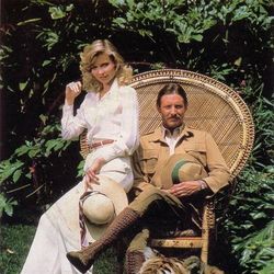 Fotoğraf Bring 'Em Back Alive