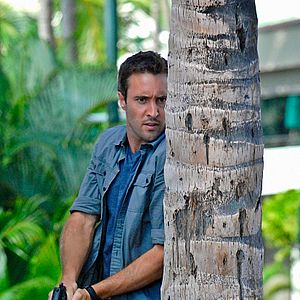 Fotoğraf Alex O'Loughlin