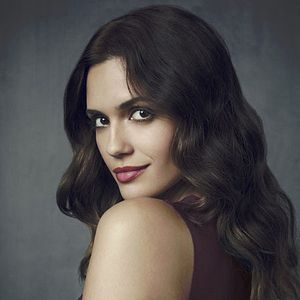 Fotoğraf Torrey DeVitto