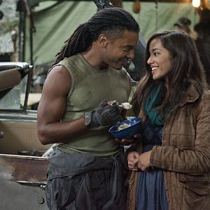 Fotoğraf Falling Skies