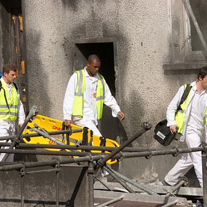 Fotoğraf Équipe médicale d'urgence