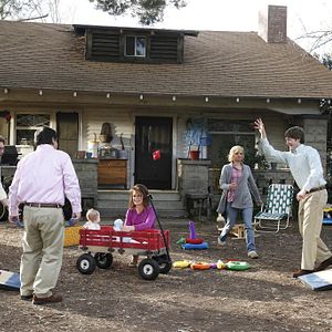 Fotoğraf Raising Hope