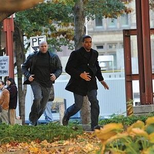 Fotoğraf Laz Alonso