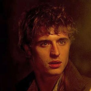 Fotoğraf Max Irons