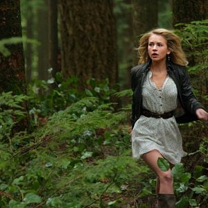 Fotoğraf Britt Robertson