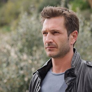 Fotoğraf Enquêtes réservées