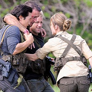 Fotoğraf Alex O'Loughlin