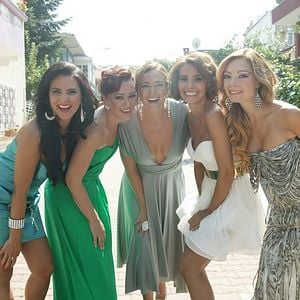 Fotoğraf Umutsuz Ev Kadınları