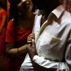 Fotoğraf Fahişelere Güzelleme