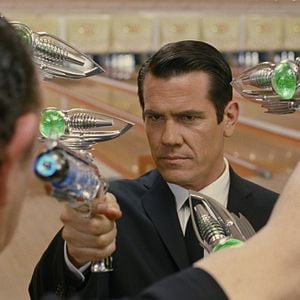 Fotoğraf Siyah Giyen Adamlar 3