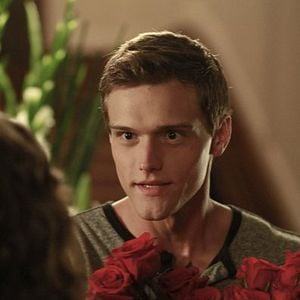 Fotoğraf Hartley Sawyer