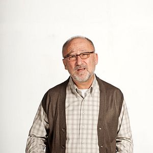 Fotoğraf Yalan Dünya