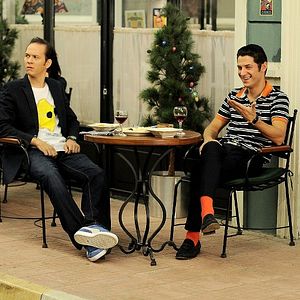 Fotoğraf Yalan Dünya