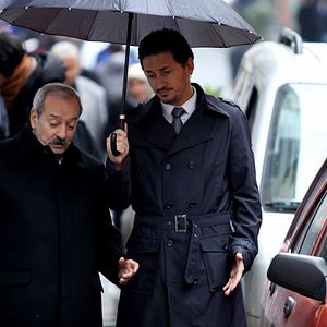 Fotoğraf Eve Düşen Yıldırım