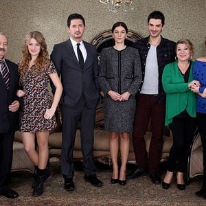 Fotoğraf Eve Düşen Yıldırım