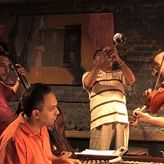 Fotoğraf The Other Europeans in: Der zerbrochene Klang