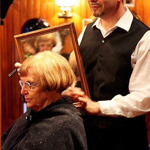 Fotoğraf Chez Léon Coiffure