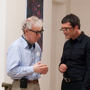 Fotoğraf Uzun Boylu Esmer Adam