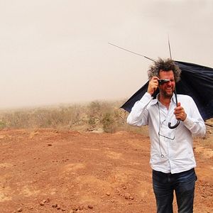 Fotoğraf Knistern der Zeit - Christoph Schlingensief und sein Operndorf in Burkina Faso