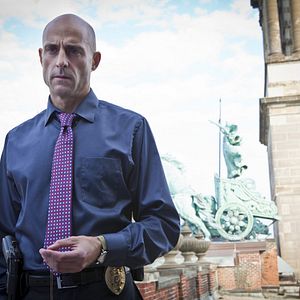 Fotoğraf Low Winter Sun (2013)