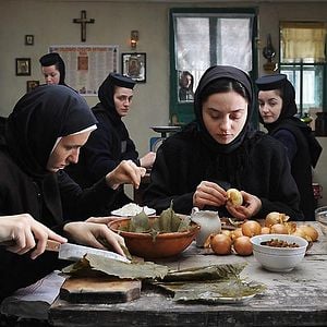 Fotoğraf Tepelerin Ardında