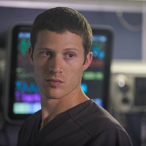 Fotoğraf Zach Gilford