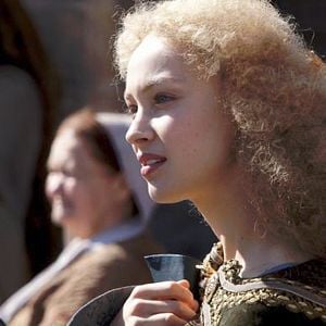 Fotoğraf Sarah Gadon