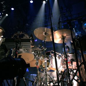 Fotoğraf Shut Up And Play The Hits