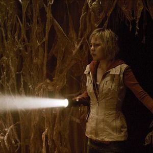 Fotoğraf Adelaide Clemens