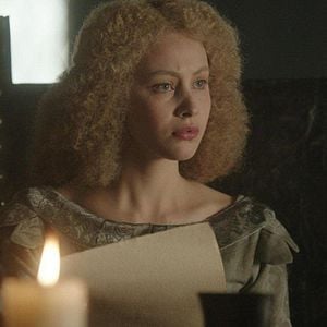 Fotoğraf Sarah Gadon