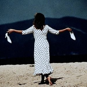 Fotoğraf Sonsuzluk ve Bir Gün