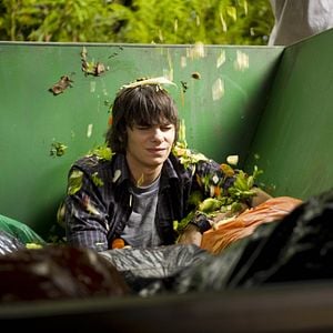 Fotoğraf Devon Bostick